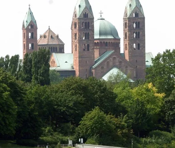 Weinstube Schwarzamsel דירה